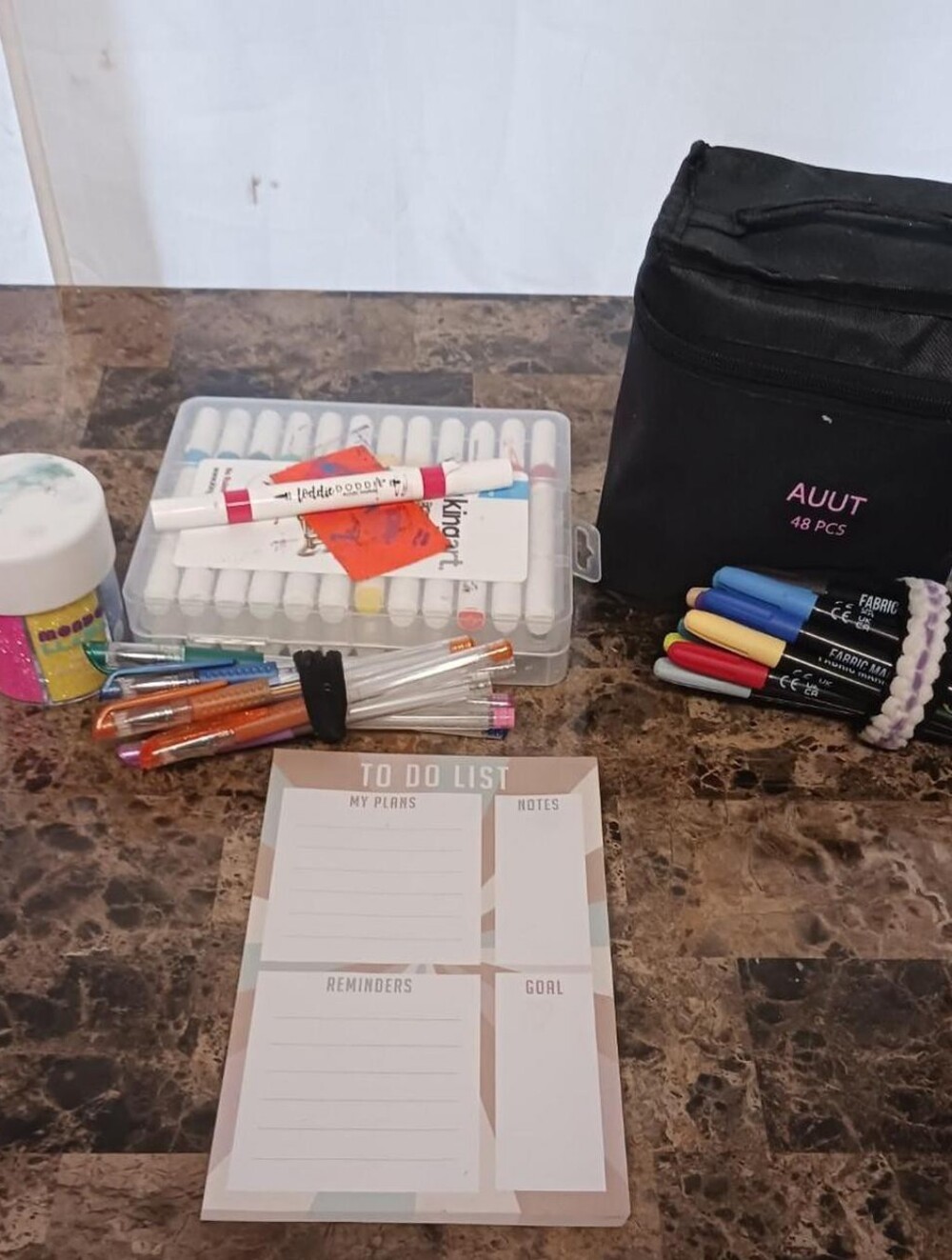 Assorted Art supplies lot